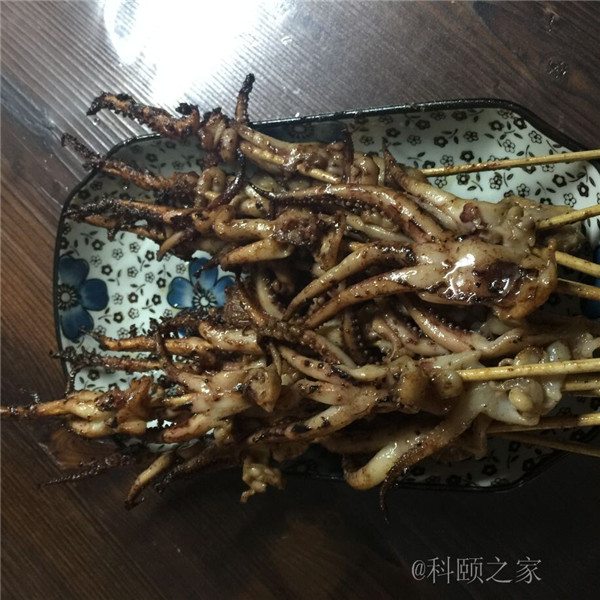 科頤辦公專業(yè)修機器的蔡師傅，搖身變專業(yè)燒烤師傅了-科頤辦公