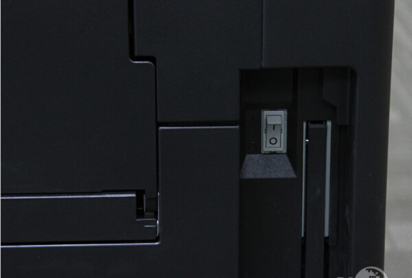 柯尼卡美能達C266機器的硬性電源開關-科頤辦公